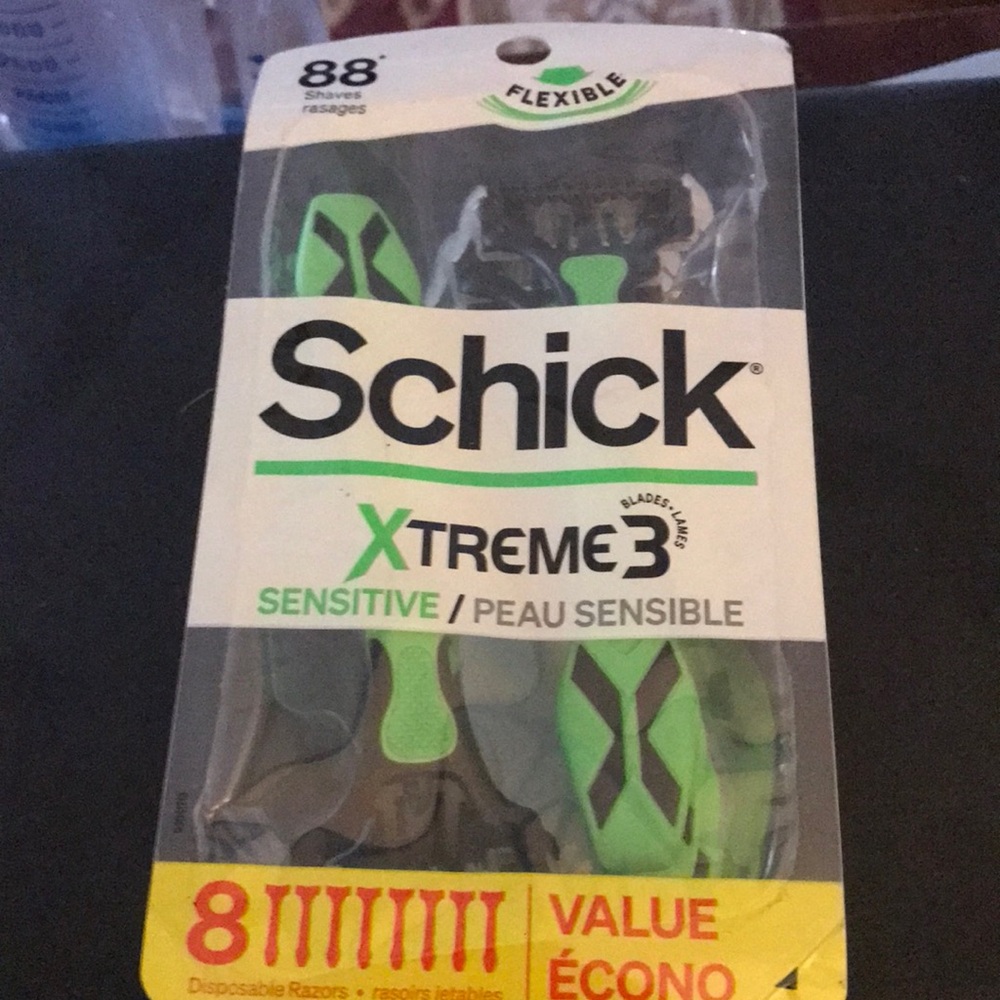 Schick Xtreme 3 8 Count Razors